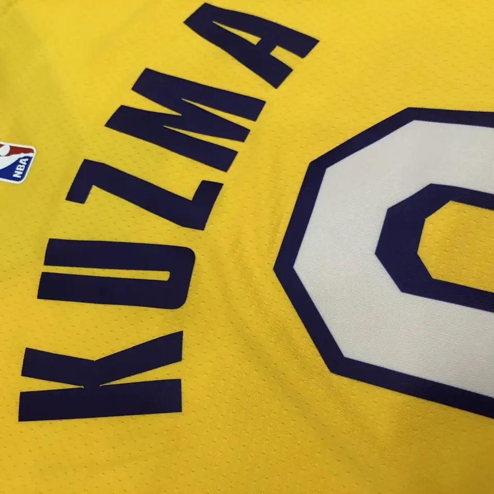 Foto 3 de Los Angeles Lakers con estrellas nº 0 Kuzma