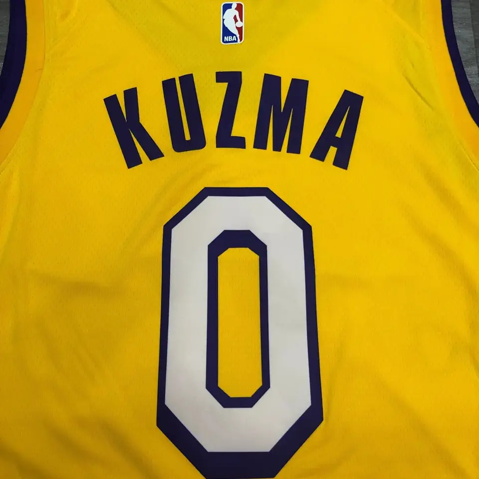 Foto 5 de Los Angeles Lakers con estrellas nº 0 Kuzma