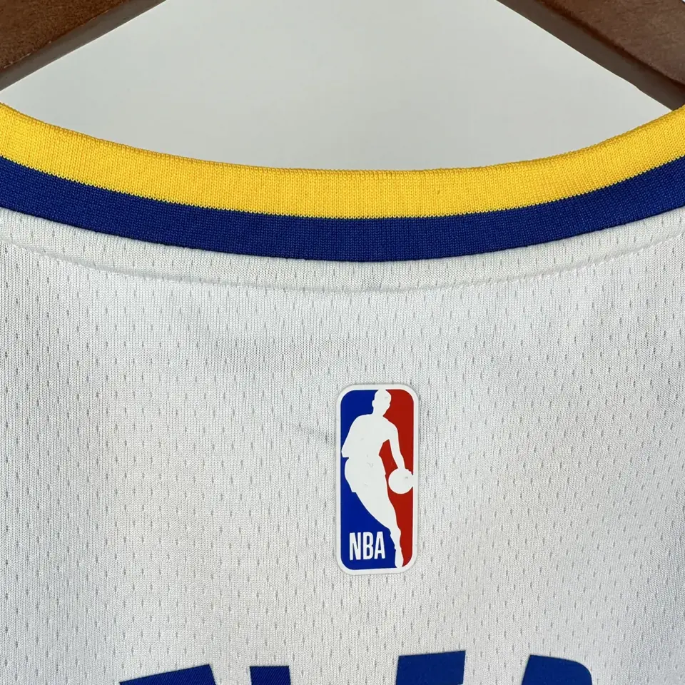 Foto 5 de Temporada 23 Warriors blanco número 10 Butler