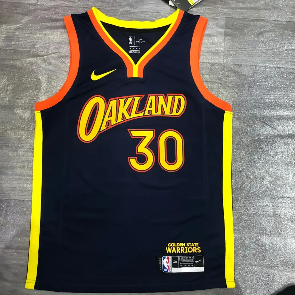 Foto 1 de Temporada 21 Warriors de Golden State edición ciudad, n.º 30 Stephen Curry