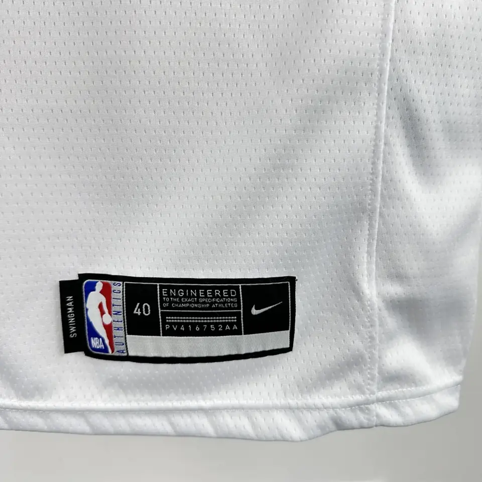 Foto 4 de Temporada 19 Knicks edición limitada n.º 30 Randle