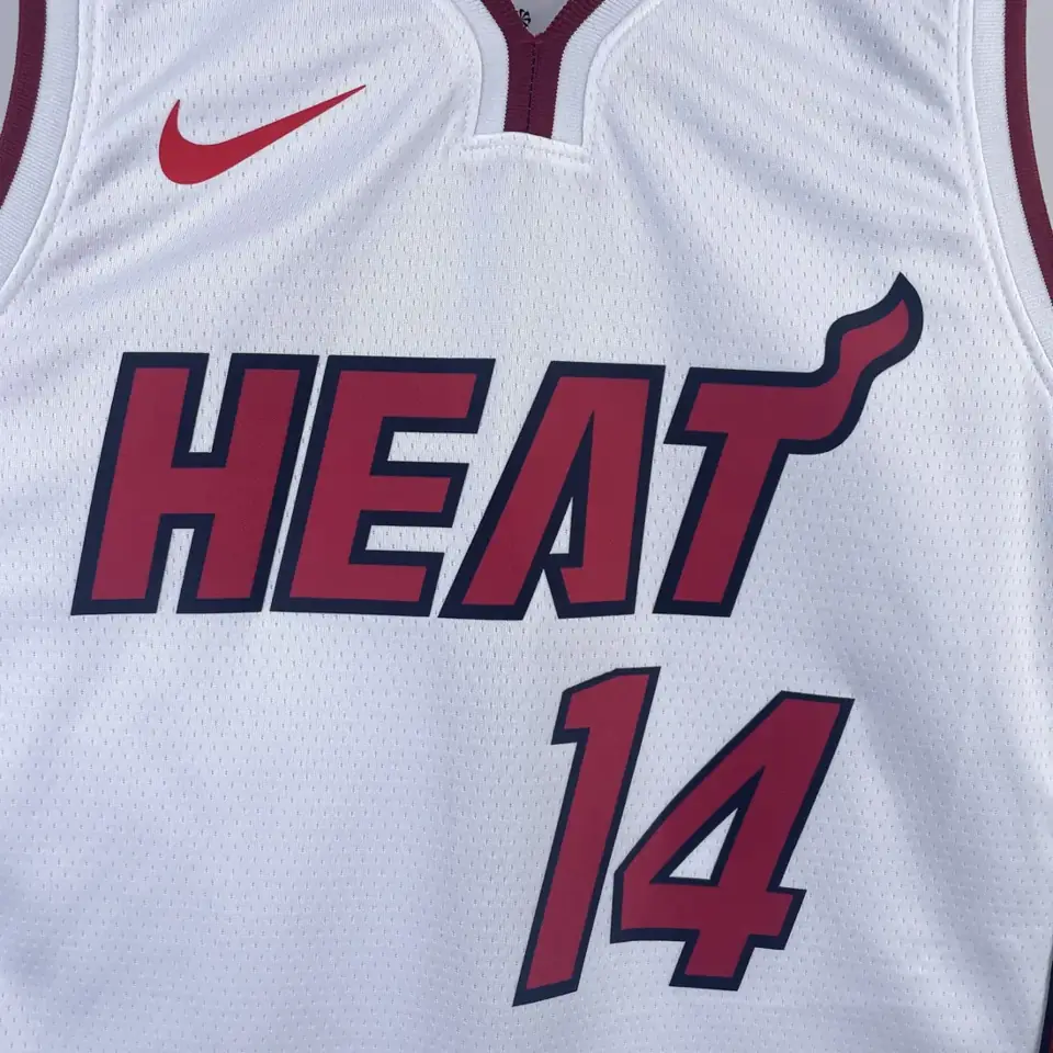 Foto 3 de Heat cuello en V blanco nº 14 Tyler Herro