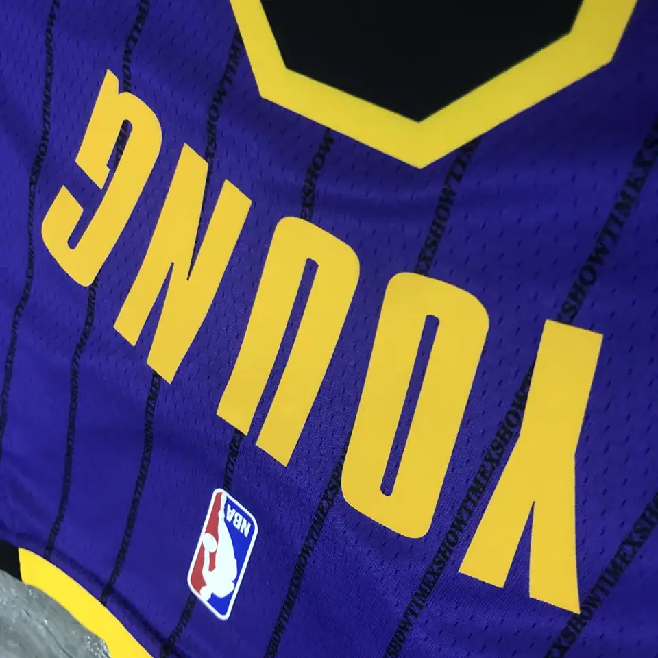 Foto 4 de Temporada 18 Los Angeles Lakers morado Edición limitada de rayas nº 0 Nick Young