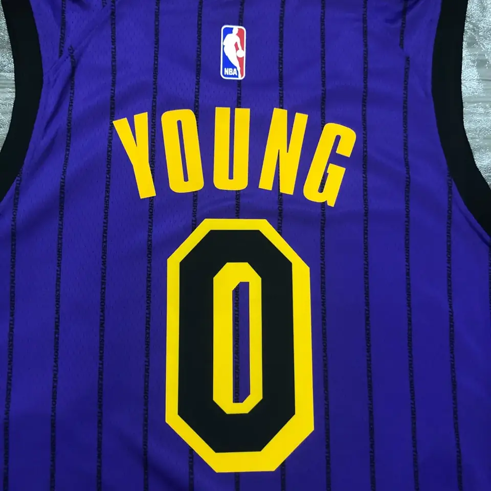 Foto 6 de Temporada 18 Los Angeles Lakers morado Edición limitada de rayas nº 0 Nick Young