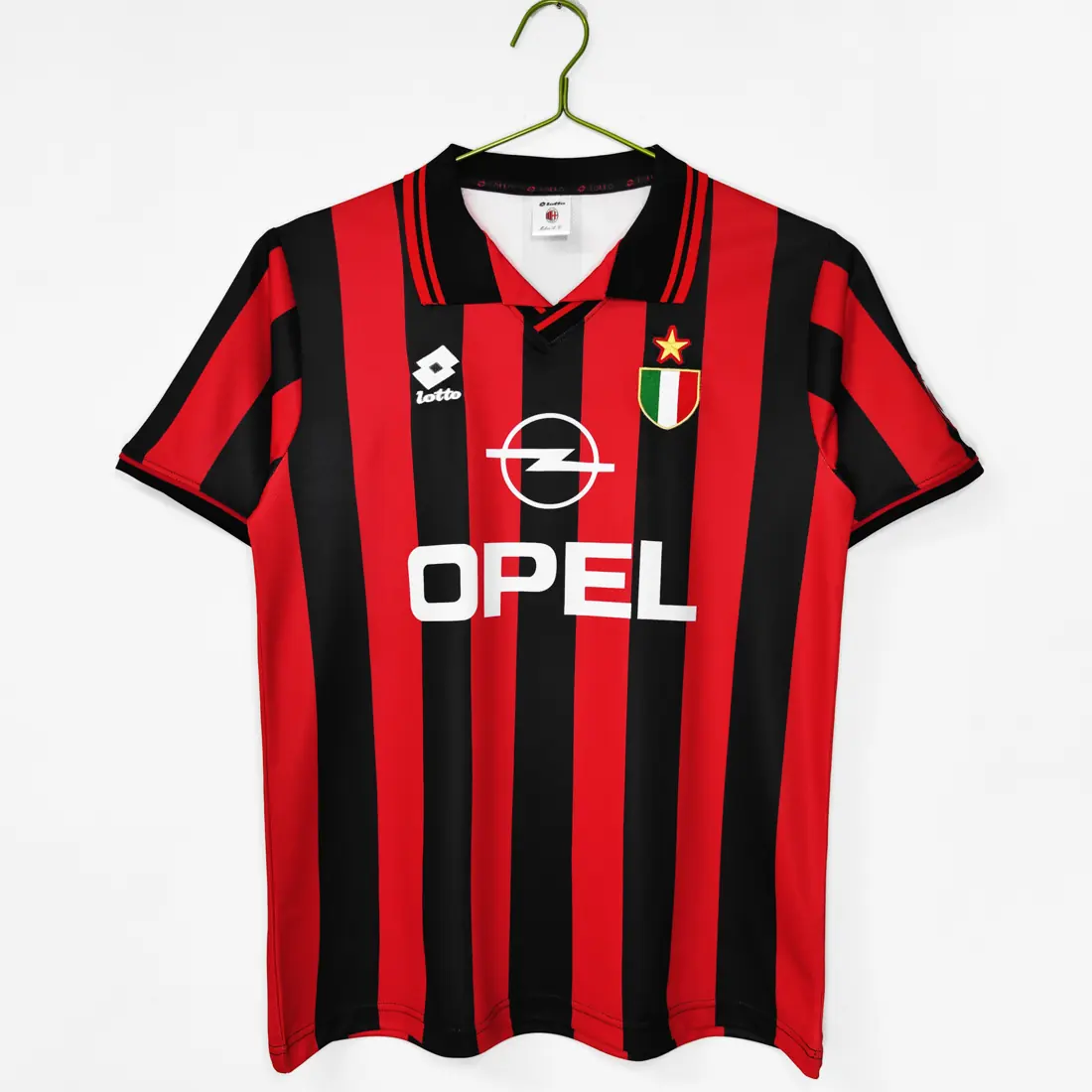Foto 1 de Temporada 1996/97 AC Milán local (versión con escudo) 5 A