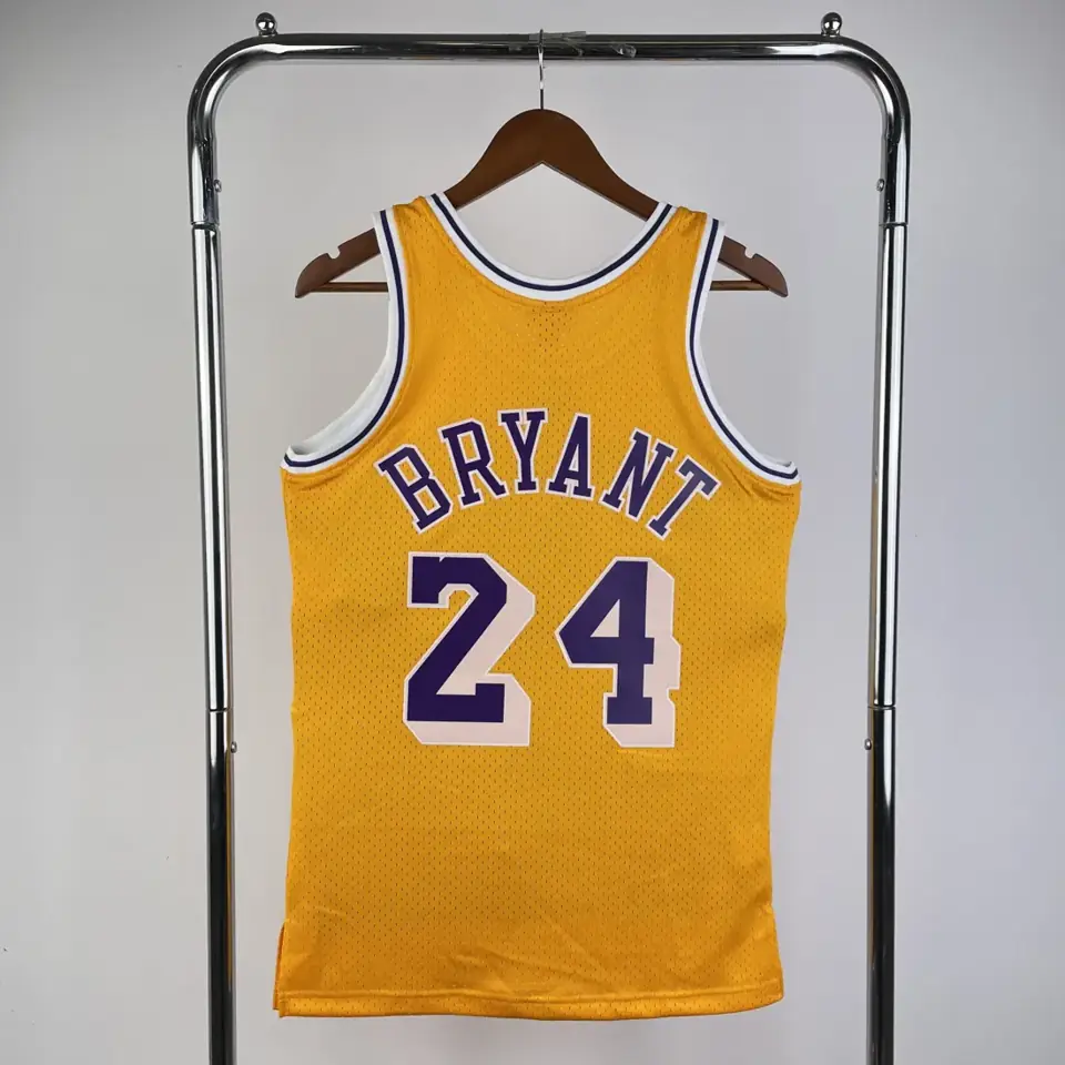 Foto 1 de MN camiseta retro termoimpresa: SW Lakers temporada 07/08 cuello redondo amarillo nº 24 Kobe Bryant
