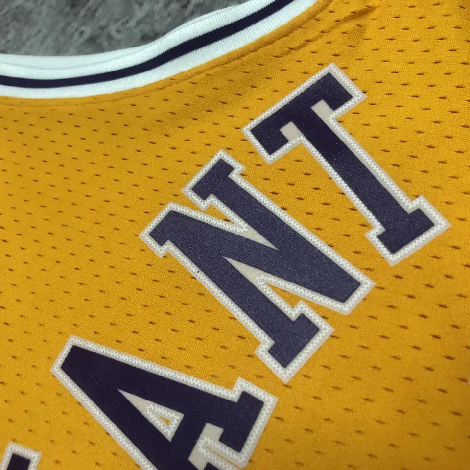 Foto 2 de MN camiseta retro termoimpresa: SW Lakers temporada 07/08 cuello redondo amarillo nº 24 Kobe Bryant