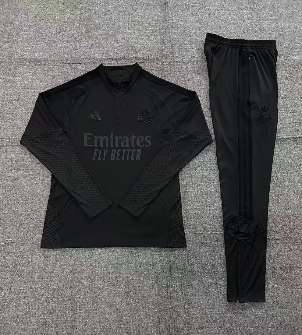 Foto 2 de Niños 26/27 Real Madrid negro (versión totalmente negra)