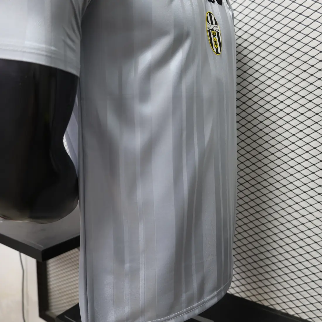 Foto 5 de 26. AC Casual Retro Tallas S-3XL