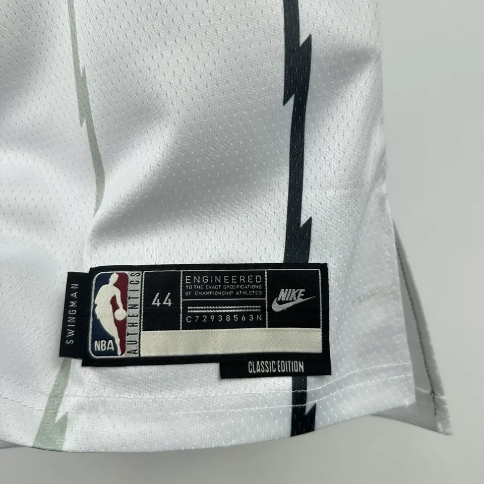 Foto 4 de Temporada 26 Raptors retro blanco número 15 Carter