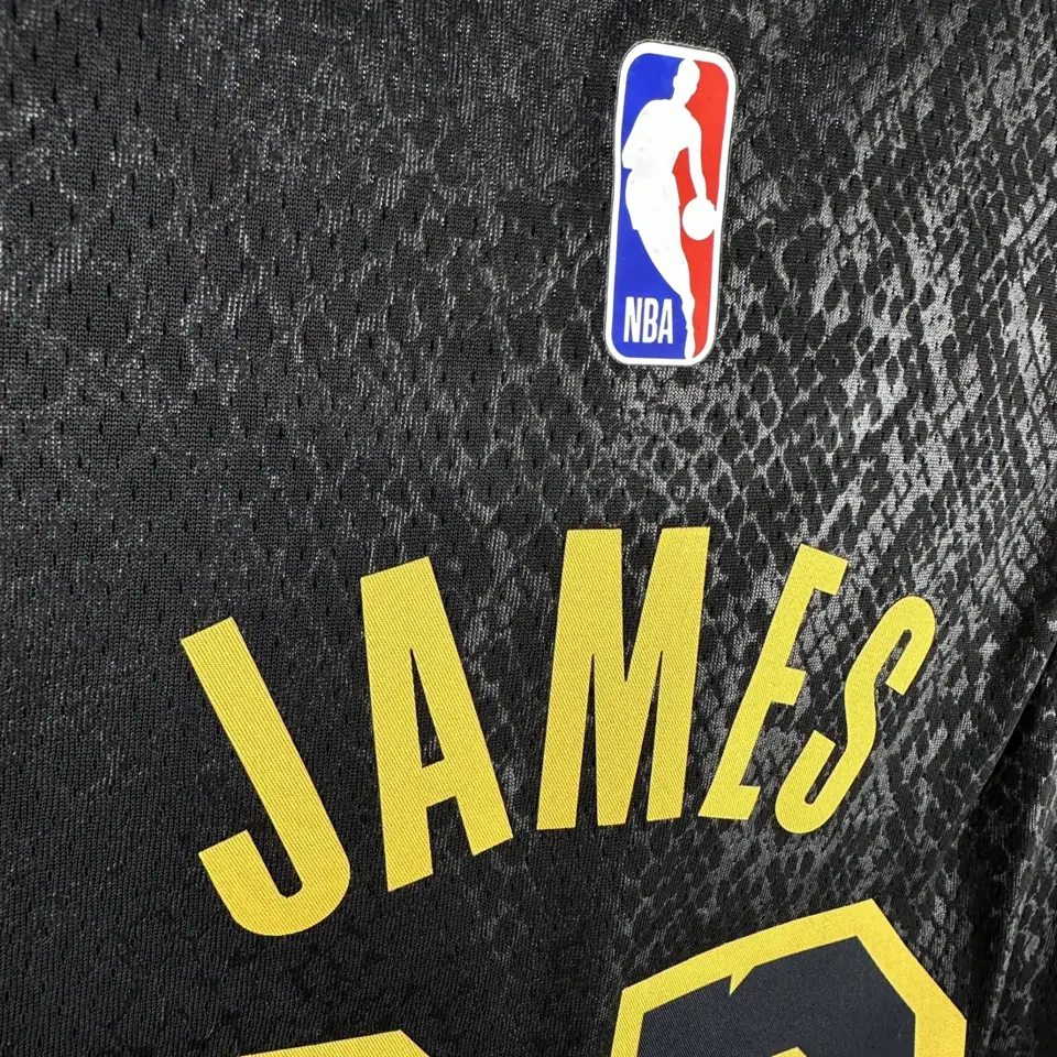 Foto 6 de Juvenil/niños: Lakers - Estampado de serpiente - nº 23 James