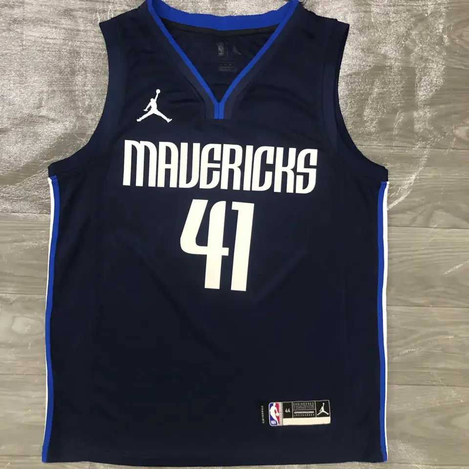 Foto 1 de Temporada 21 Dallas Mavericks edición limitada temática Jordan número 41 Dirk Nowitzki
