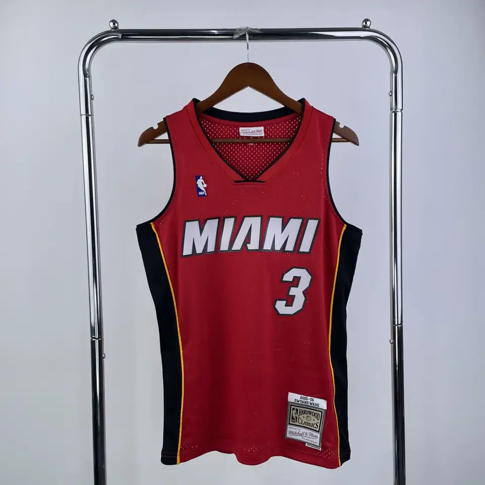 Foto 1 de Camiseta retro MN de termopresión: SW del Heat, temporada 05/06, roja, nº 3 Wade