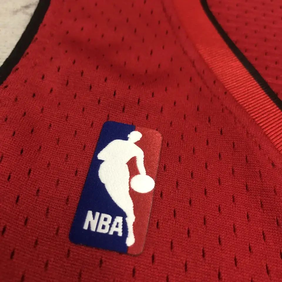 Foto 6 de Camiseta retro MN de termopresión: SW del Heat, temporada 05/06, roja, nº 3 Wade