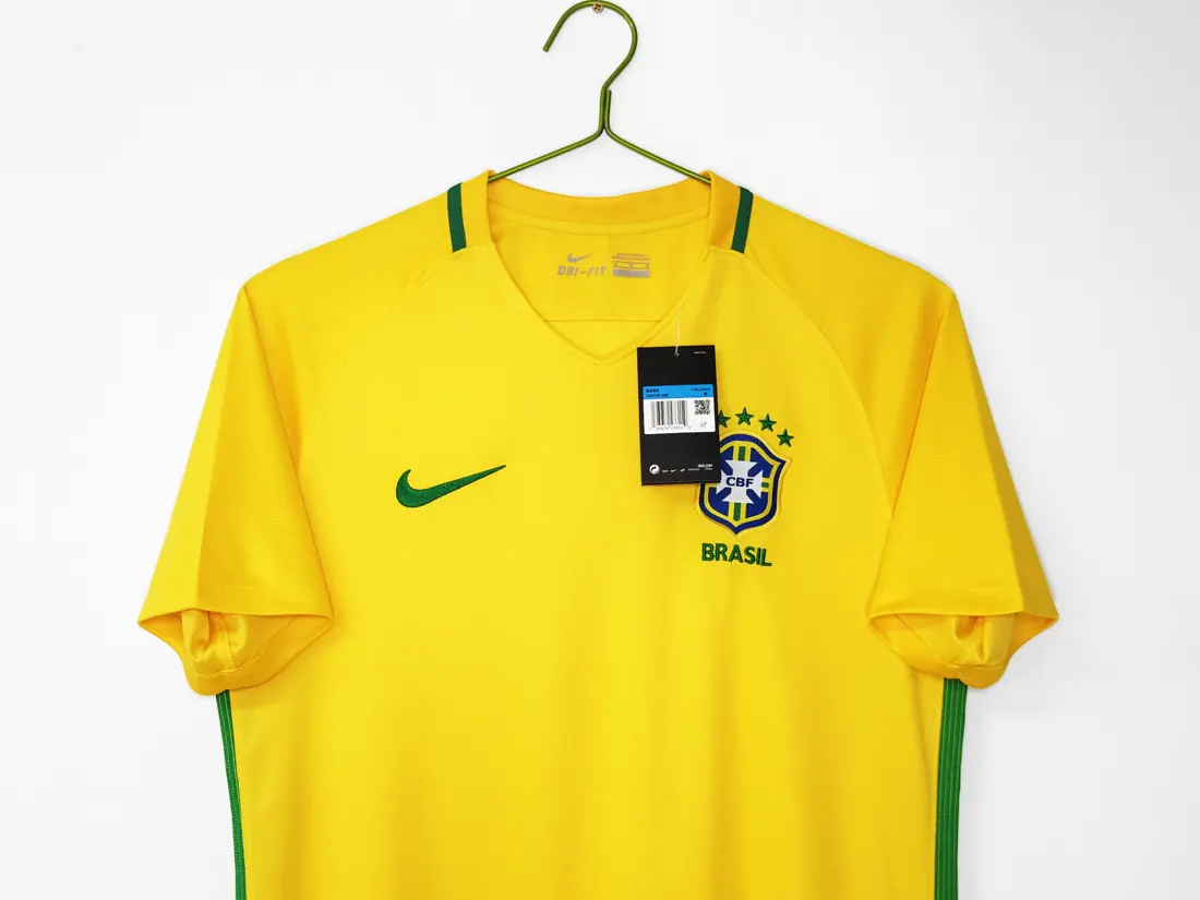 Foto 2 de Temporada 2016 Brasil local retro 8A