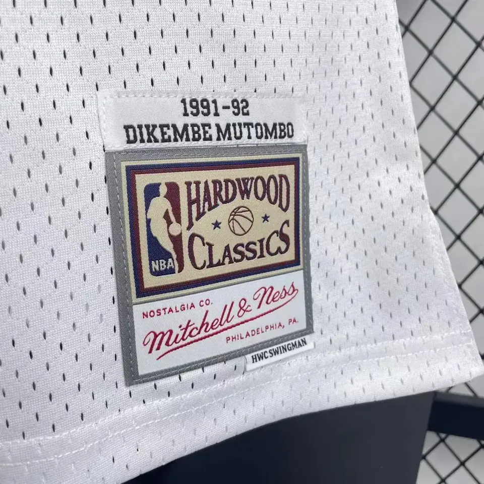 Foto 4 de Camiseta retro MN versión aficionado, termotransferida: Nuggets temporada 1991/92 blanco nº 55 Dikembe Mutombo