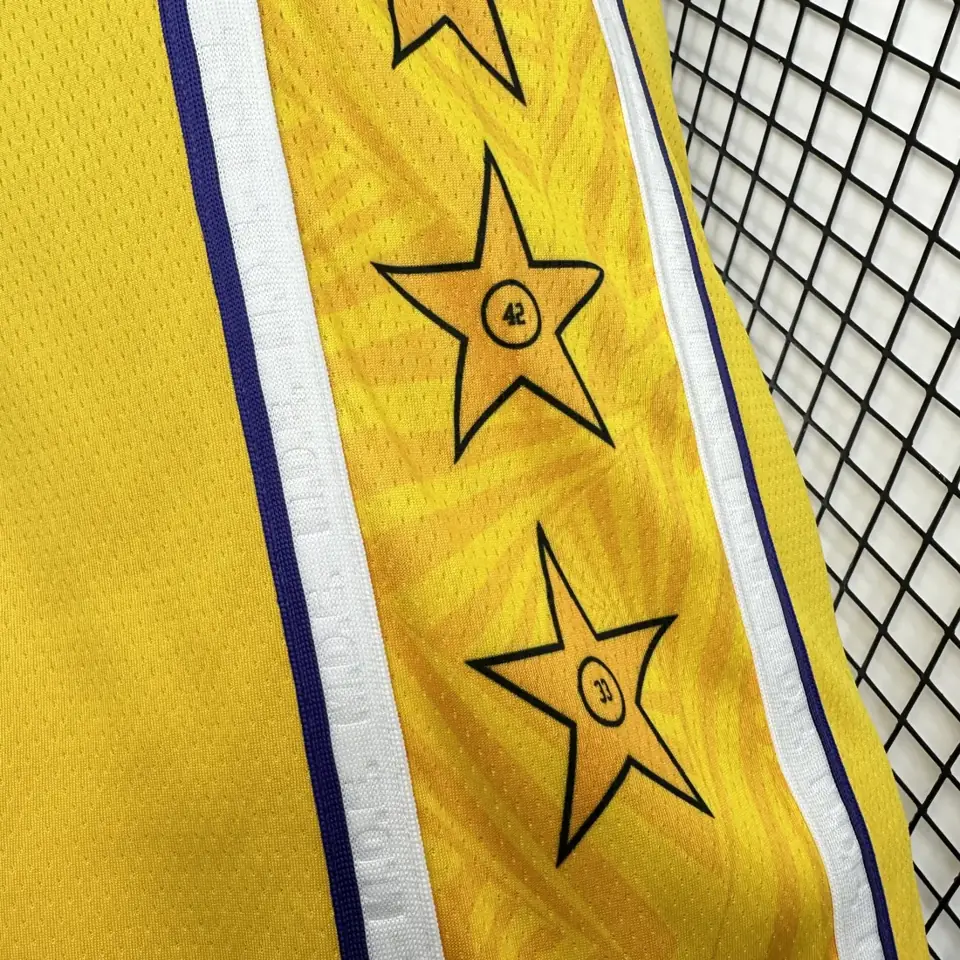 Foto 7 de Lakers estrellas #77 Doncic