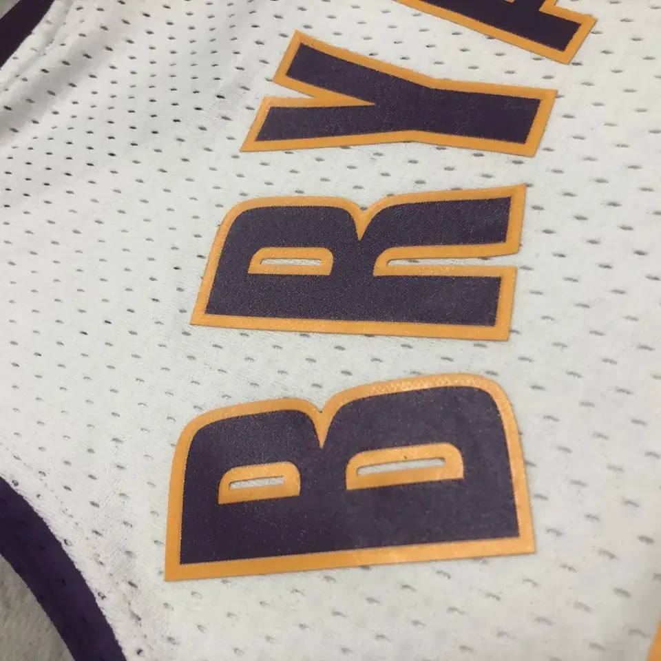 Foto 5 de MN camiseta retro termoimpresa: SW Lakers temporada 09/10 cuello en V blanco nº 24 Kobe Bryant