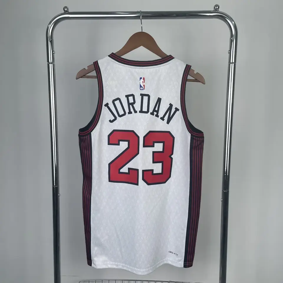 Foto 2 de Temporada 23 Bulls City Edition nº23 Jordan