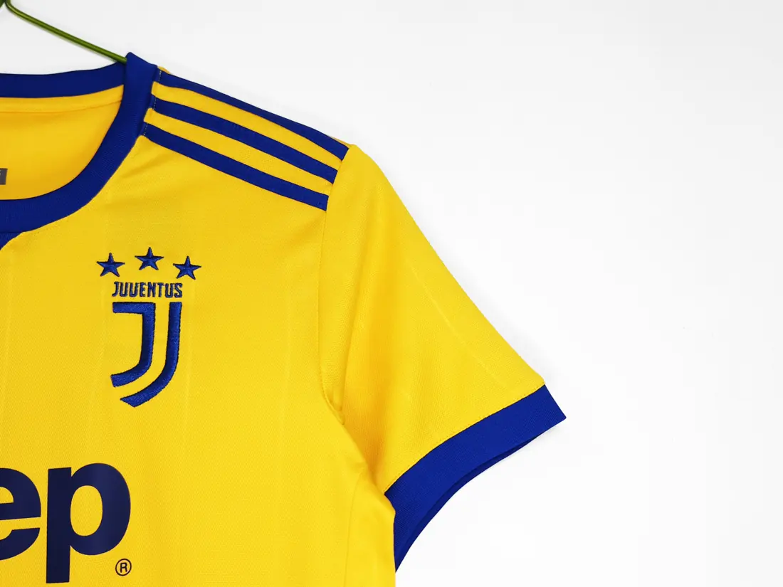 Foto 4 de Temporada 2017/18 Juventus visitante amarilla retro 8A