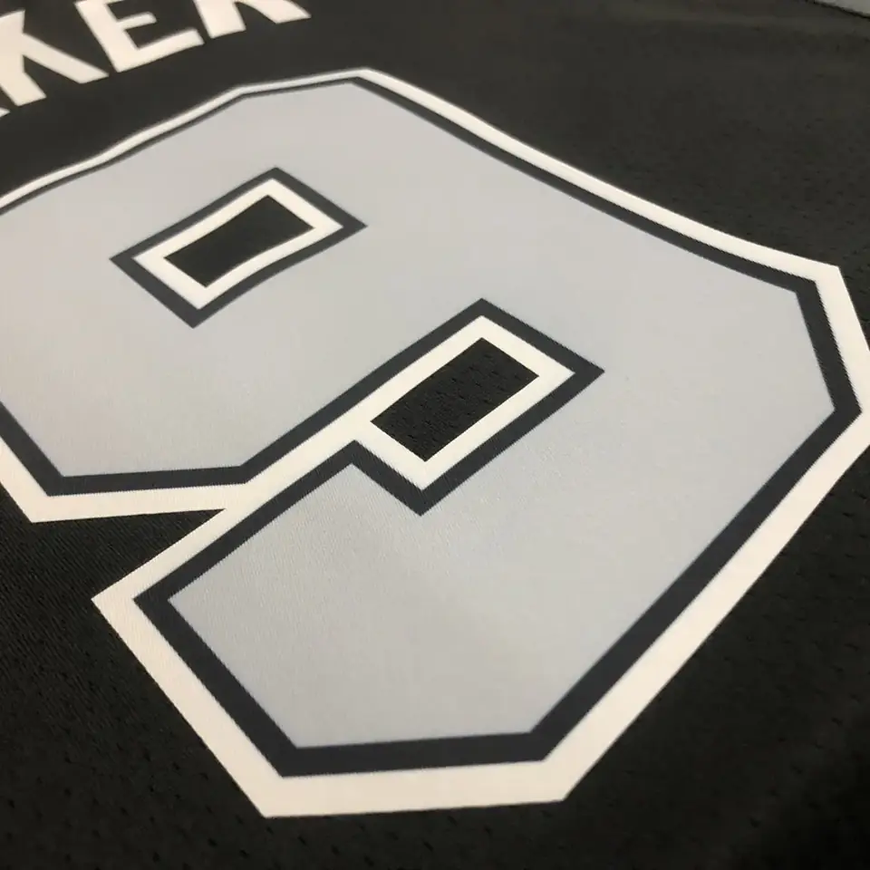 Foto 2 de Temporada 23 Spurs edición Jumpman número 9 Parker