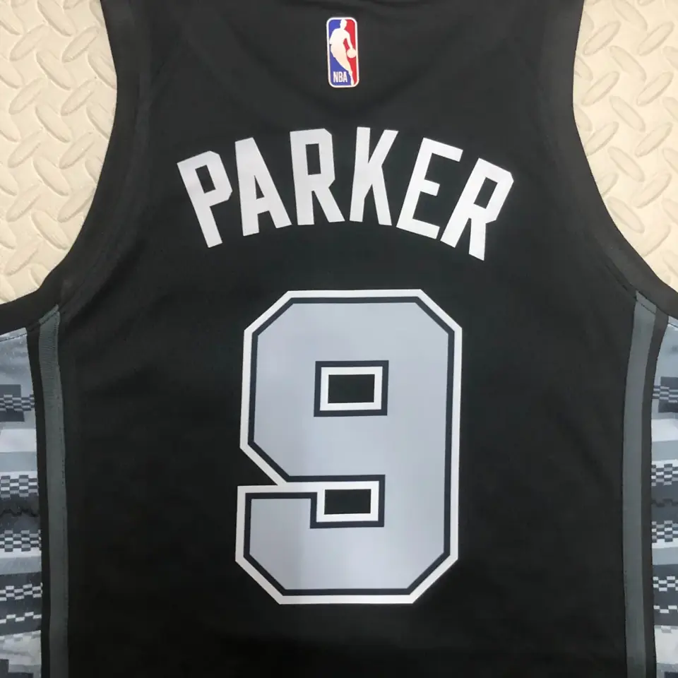 Foto 5 de Temporada 23 Spurs edición Jumpman número 9 Parker