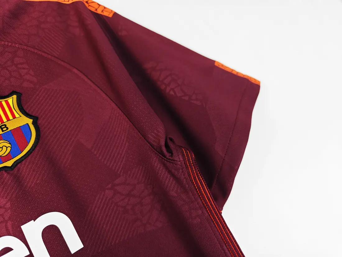 Foto 4 de Temporada 2017/18 Barcelona tercera equipación 5A