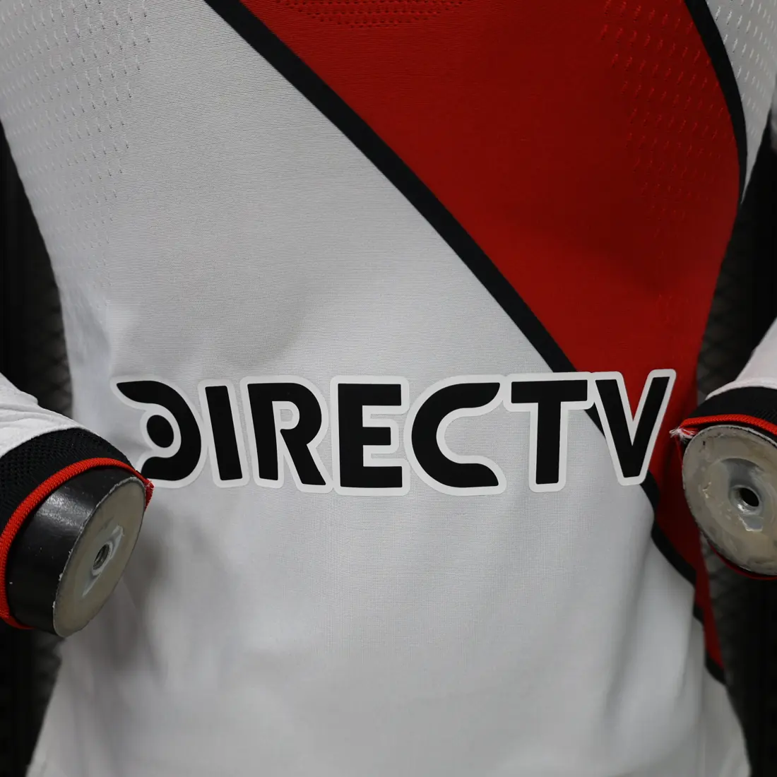 Foto 2 de 26-27 River Plate local manga larga S a 3XL
