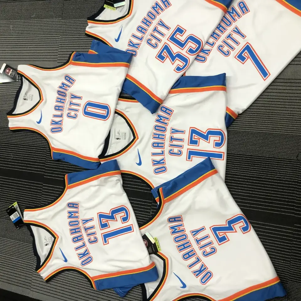 Foto 2 de Camiseta blanca de los Thunder n.º 3 Paul