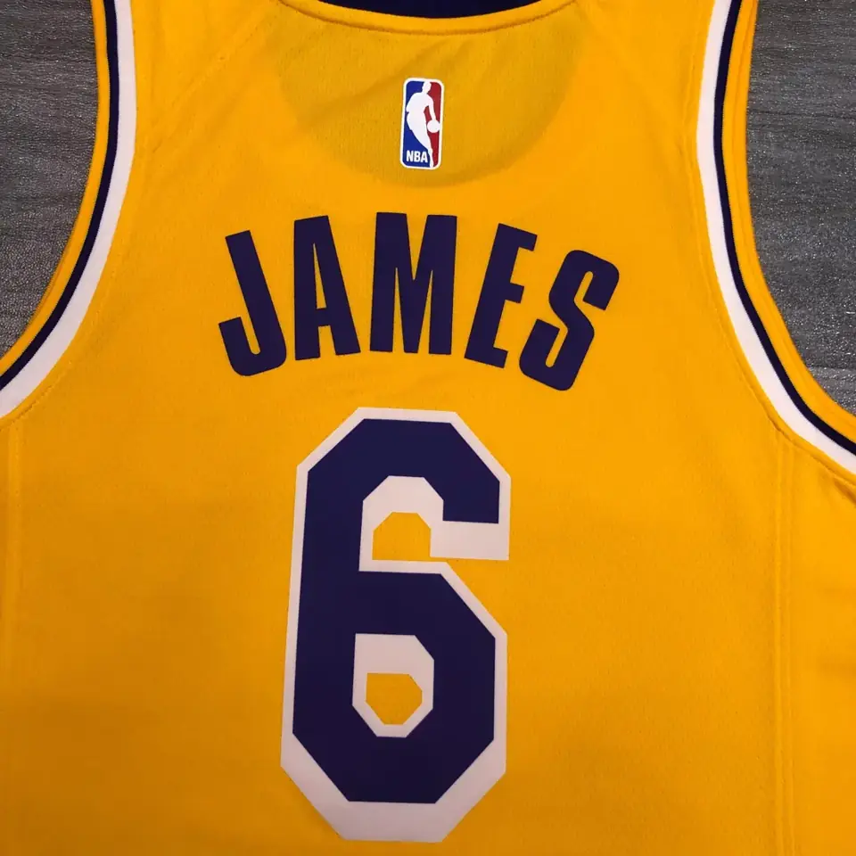Foto 6 de Lakers de Los Ángeles amarillo cuello redondo n.º 6 LeBron James
