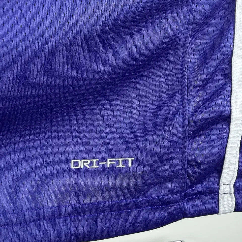 Foto 2 de Temporada 26 Lakers edición limitada Air nº 23 James