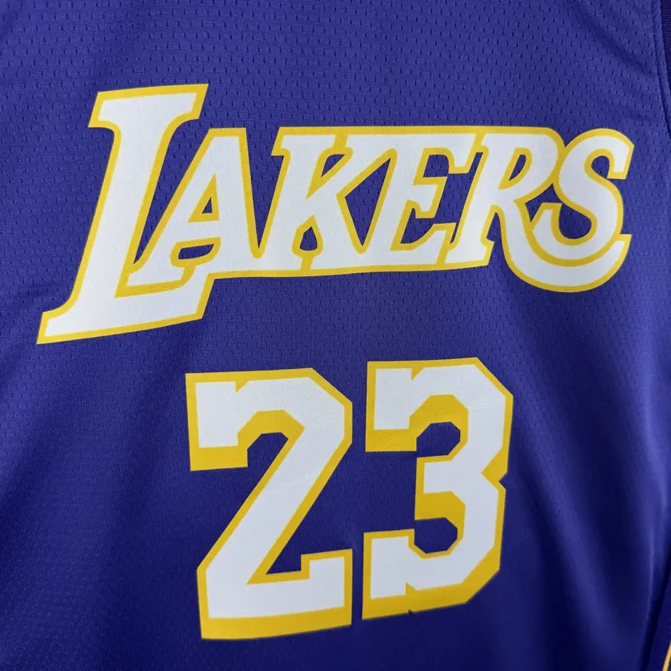 Foto 6 de Temporada 26 Lakers edición limitada Air nº 23 James