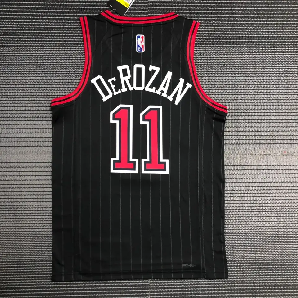 Foto 2 de 75 aniversario Bulls versión Jumpman n.º 11 DeRozan