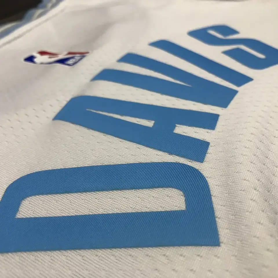 Foto 4 de Temporada 21 Los Angeles Lakers camiseta retro de cuello redondo edición limitada blanca n.º 3 Anthony Davis