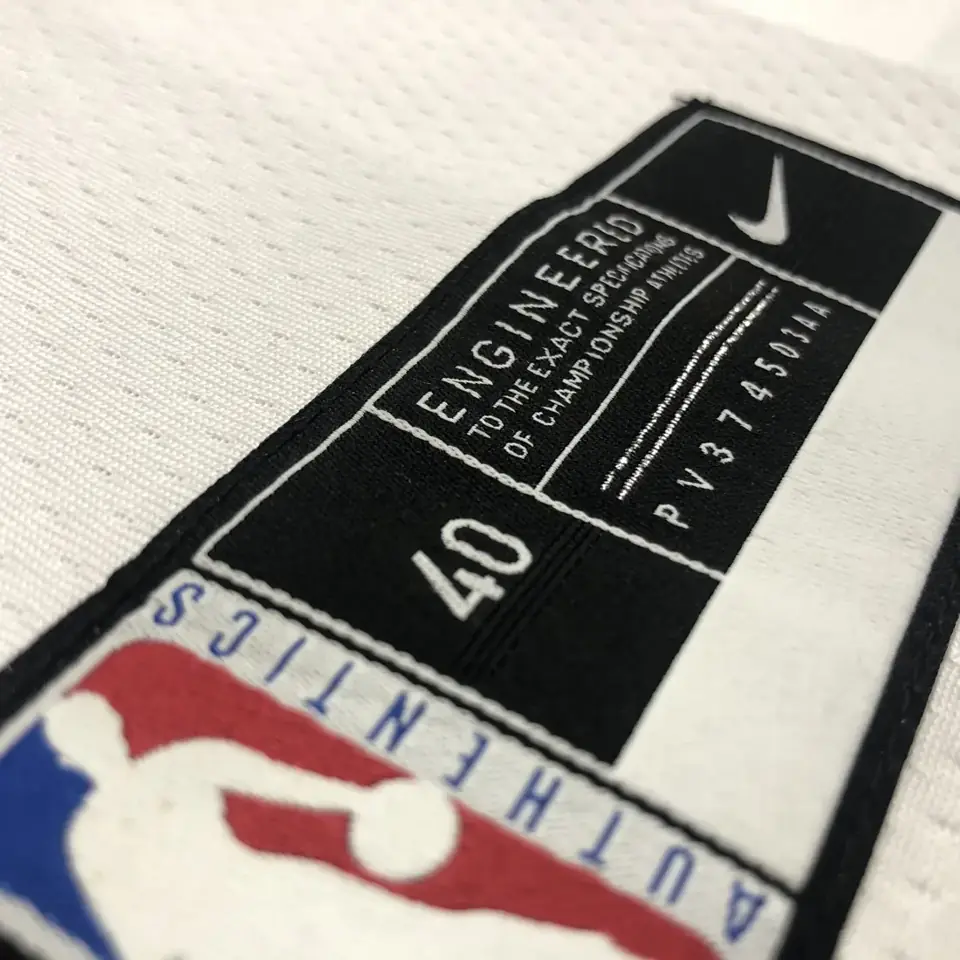 Foto 8 de Temporada 21 Los Angeles Lakers camiseta retro de cuello redondo edición limitada blanca n.º 3 Anthony Davis