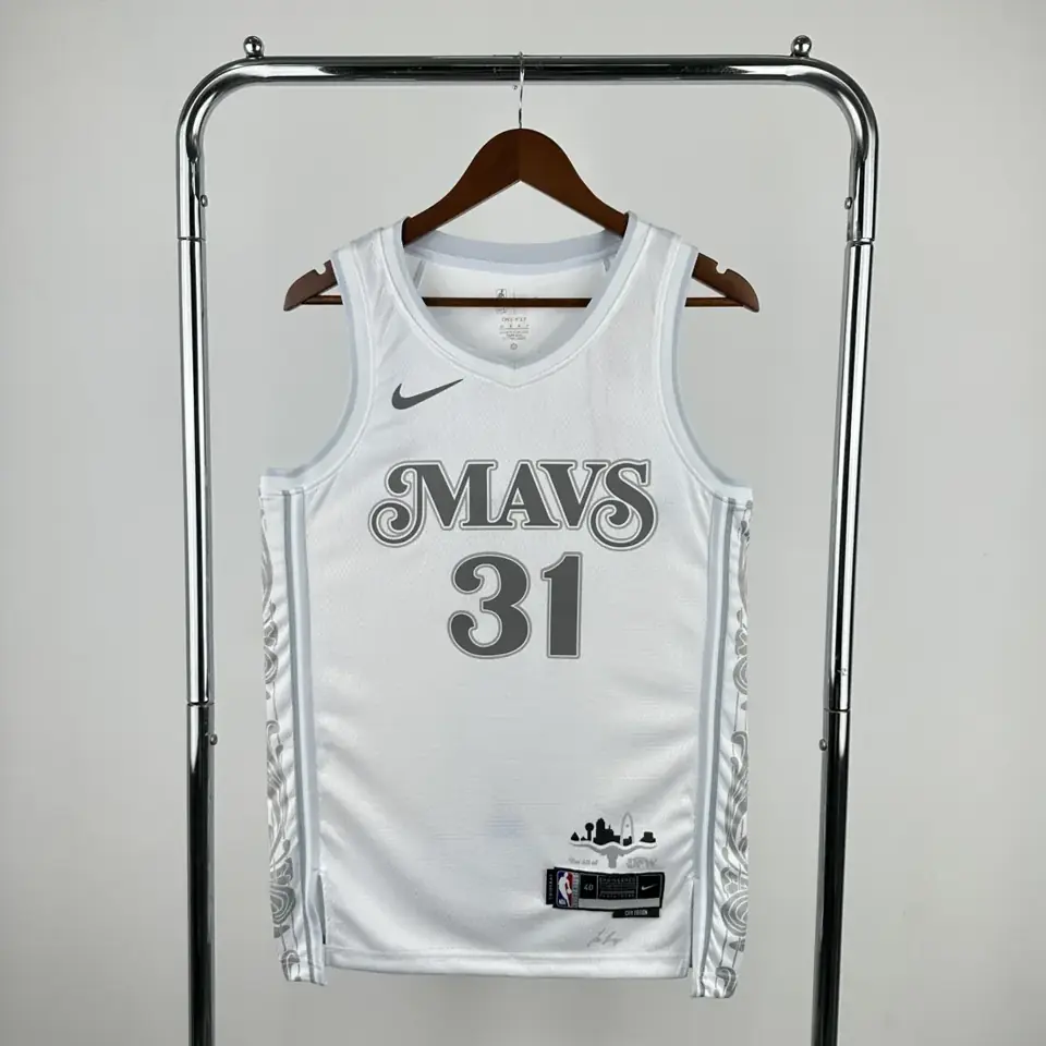 Foto 1 de Temporada 25 Dallas Mavericks Edición City número 31 Thompson