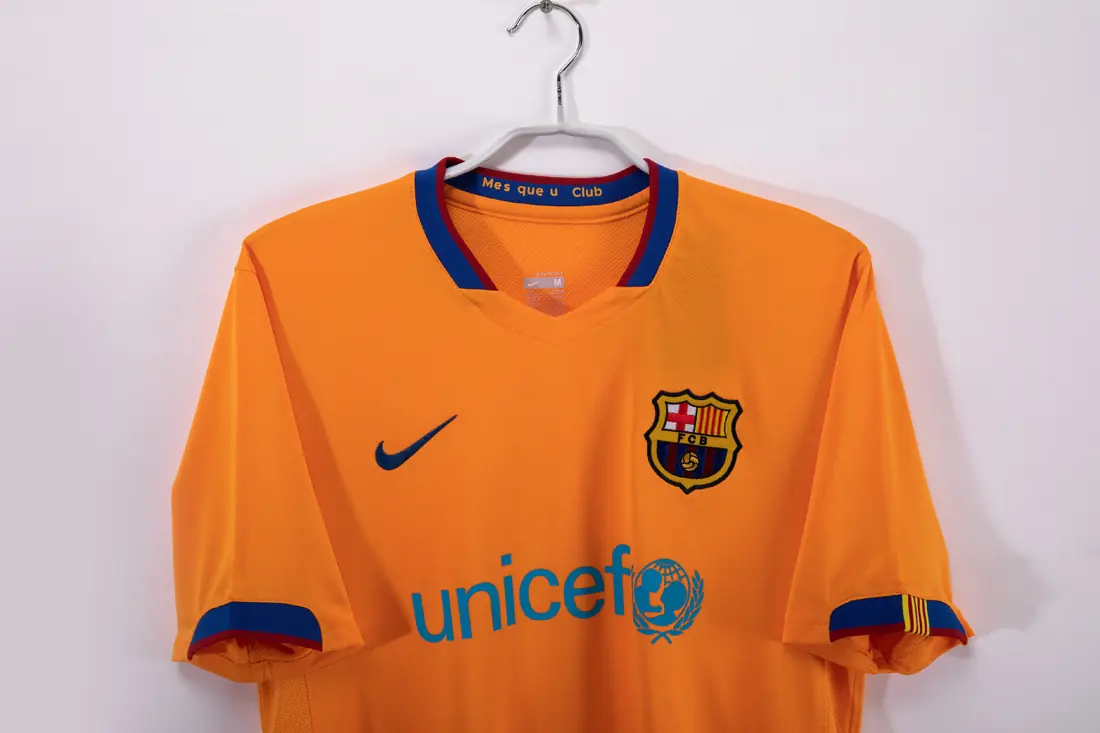 Foto 6 de Temporada 2006/07 Barcelona visitante naranja 8 A