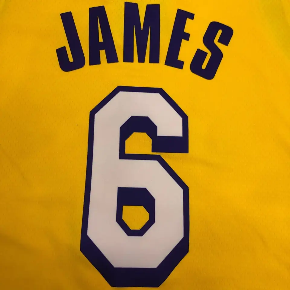 Foto 6 de Lakers de Los Ángeles amarillo cuello en V n.º 6 LeBron James