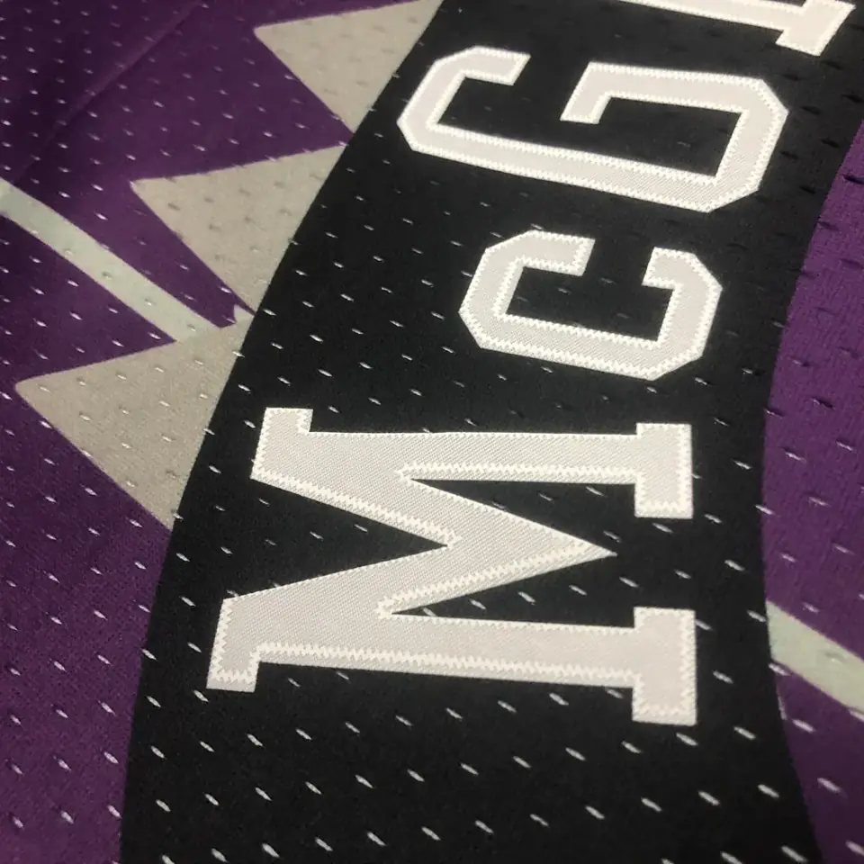 Foto 5 de Camiseta retro MN termoimpresa: SW Toronto Raptors temporada 99 morado nº 1 McGrady