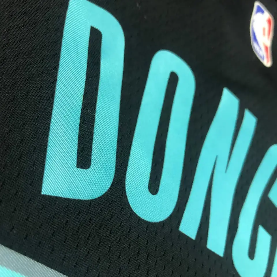 Foto 5 de Mavericks gran cabeza de toro número 77 Doncic