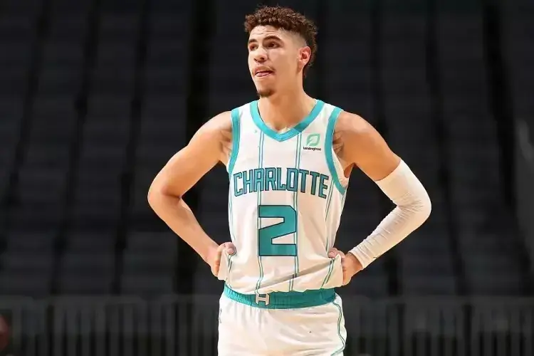 Foto 5 de Temporada 20 Charlotte Hornets blanco nº 2 LaMelo Ball