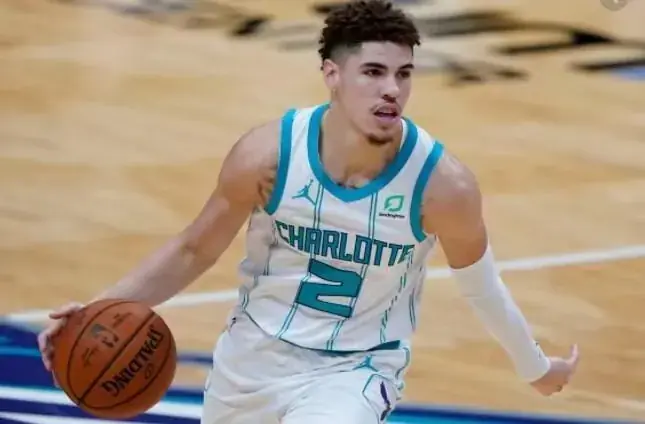 Foto 6 de Temporada 20 Charlotte Hornets blanco nº 2 LaMelo Ball