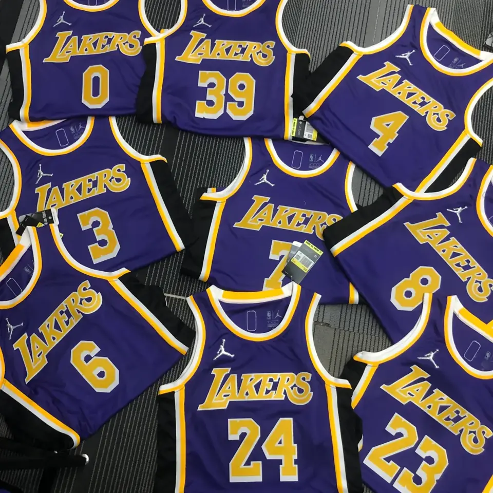 Foto 3 de 75 aniversario Lakers Edición Jumpman número 3 Davis