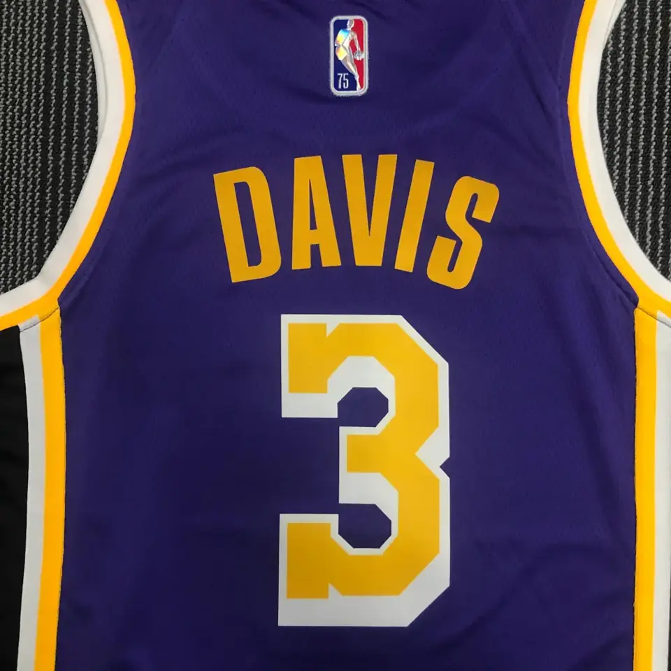 Foto 4 de 75 aniversario Lakers Edición Jumpman número 3 Davis