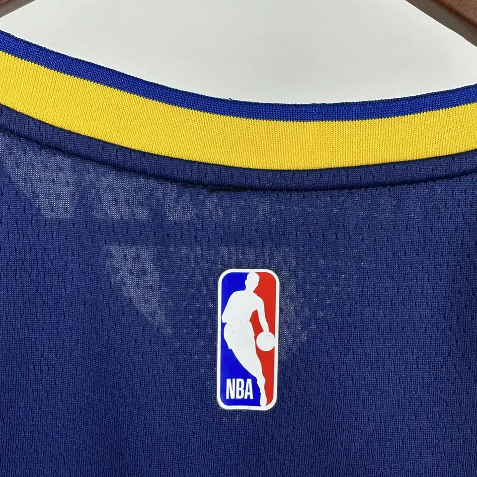 Foto 4 de Temporada 2023 Warriors Jumpman número 10 Butler