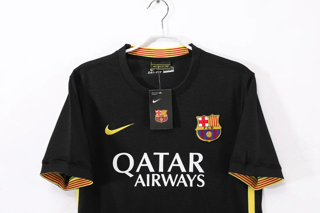 Foto 6 de Temporada 2013/14 FC Barcelona tercera negra retro 5A