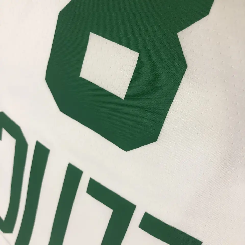 Foto 7 de Boston Celtics blanco retro (nº 8 Antoine Walker) (nº 8 Kemba Walker)