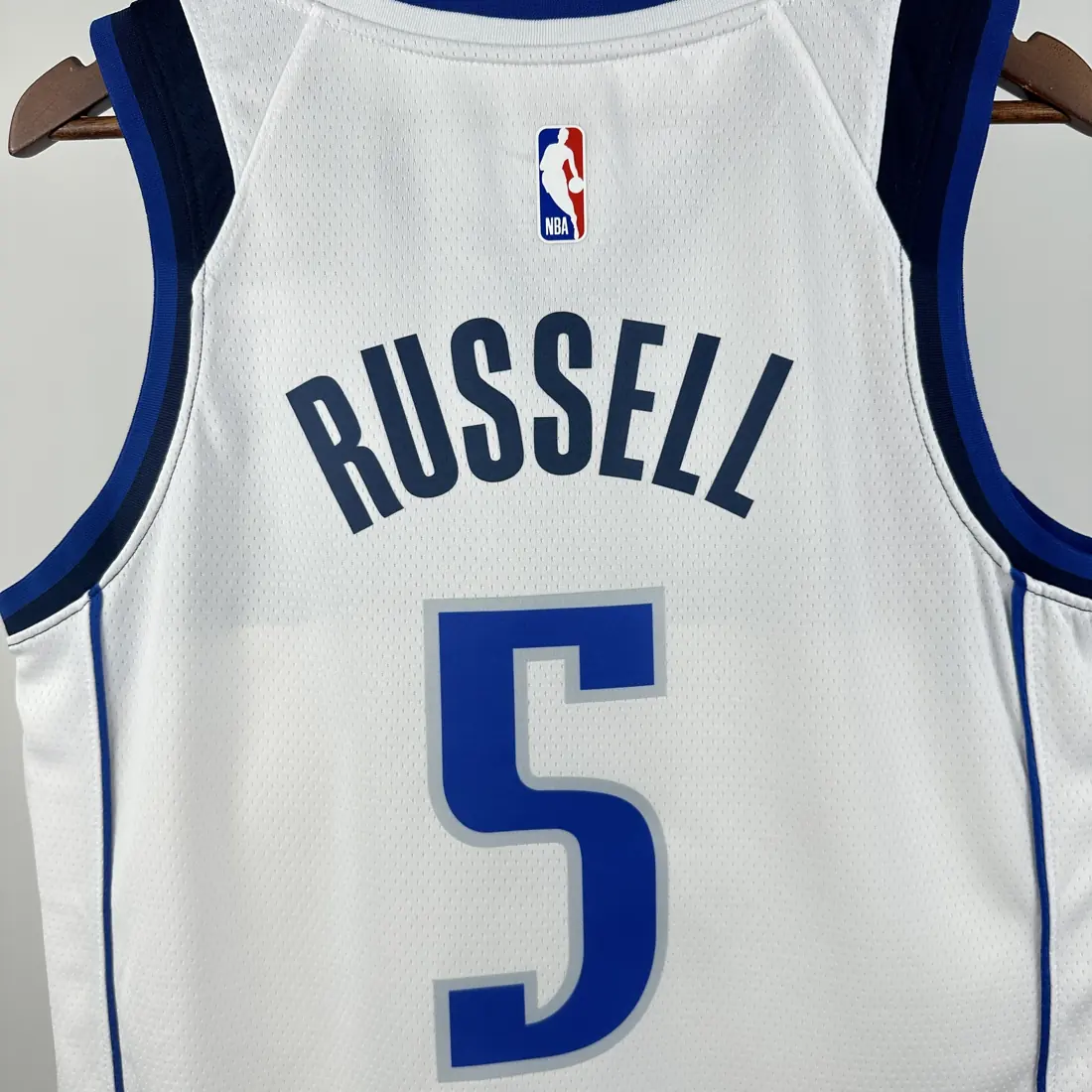 Foto 6 de Mavericks blanco número 5 Russell
