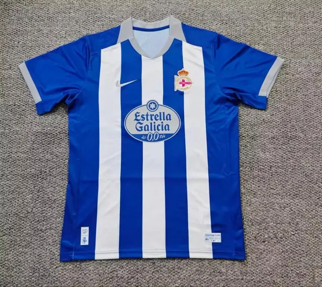 Deportivo de la Coruña primera equipación 26/27